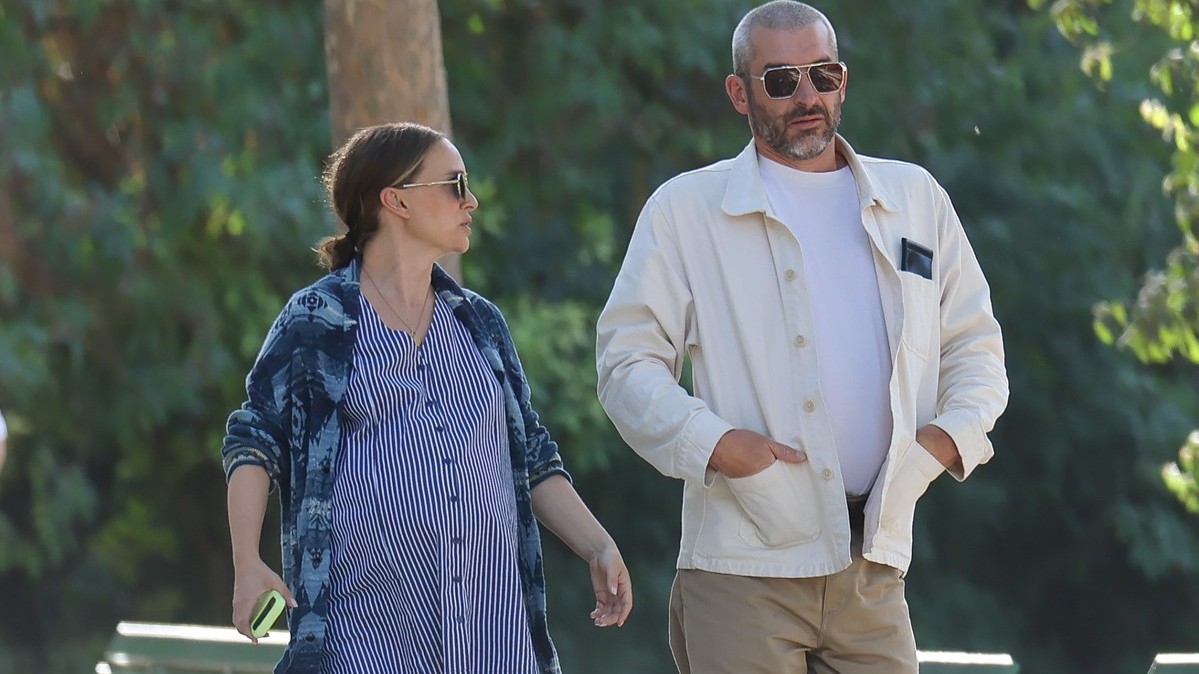 Natalie Portman a Tanguy Destable si užívajú rande v Paríži, 10. 8. 2026