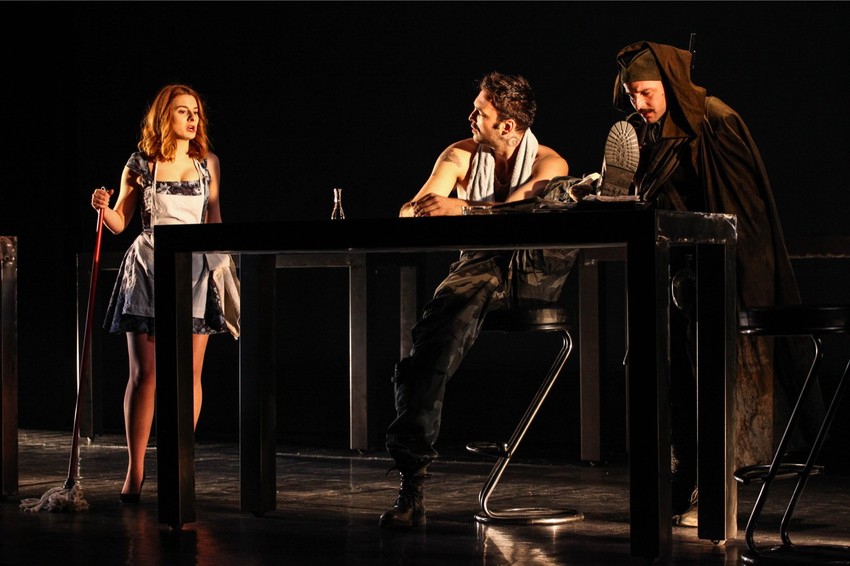 Iz predstave "Čudo u Šarganu"