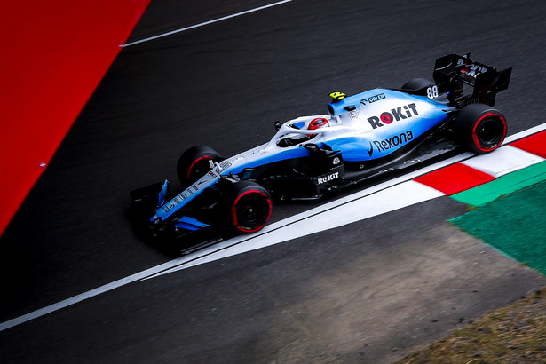 Kubica przedostatni na obu treningach przed GP Japonii. Kwalifikacje przeniesione na niedzielę