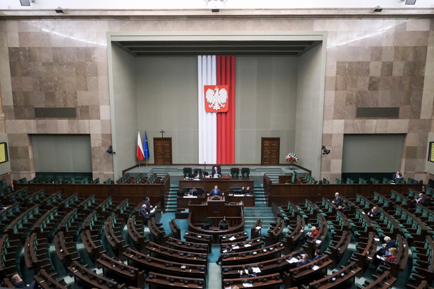 Sejm zadecydował, ustawa o SN do komisji. Co z poprawkami opozycji?