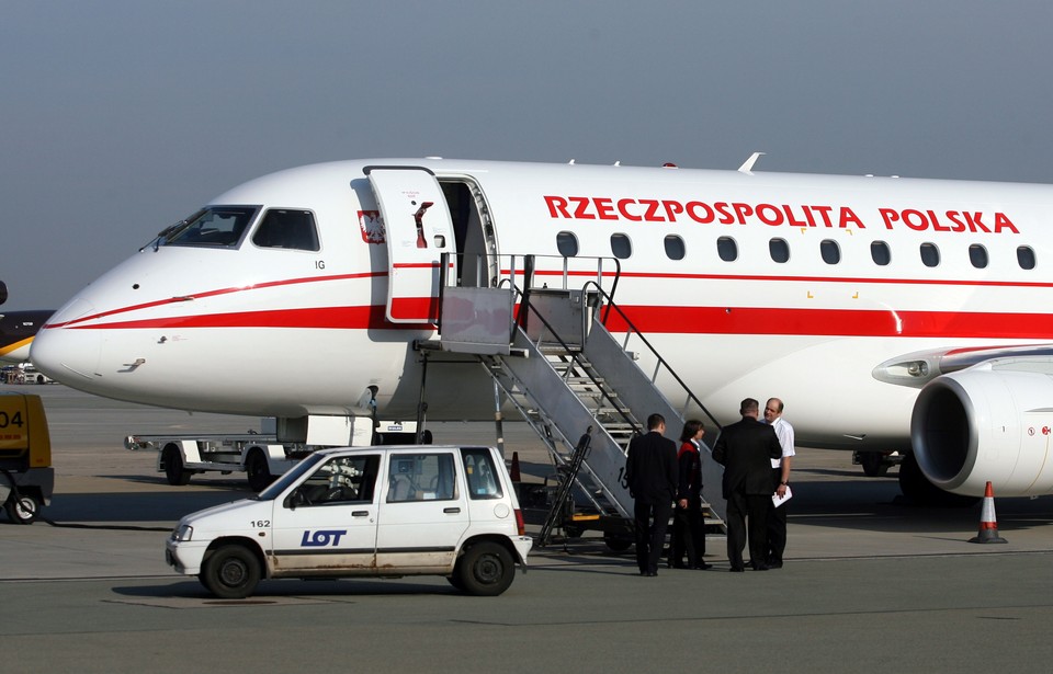 WARSZAWA RZĄDOWY EMBRAER 175