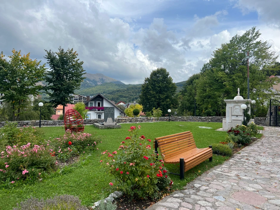 crkva Svetog Dimitrija Kolašin spomenik mitropolitu Amfilohiju Radoviću