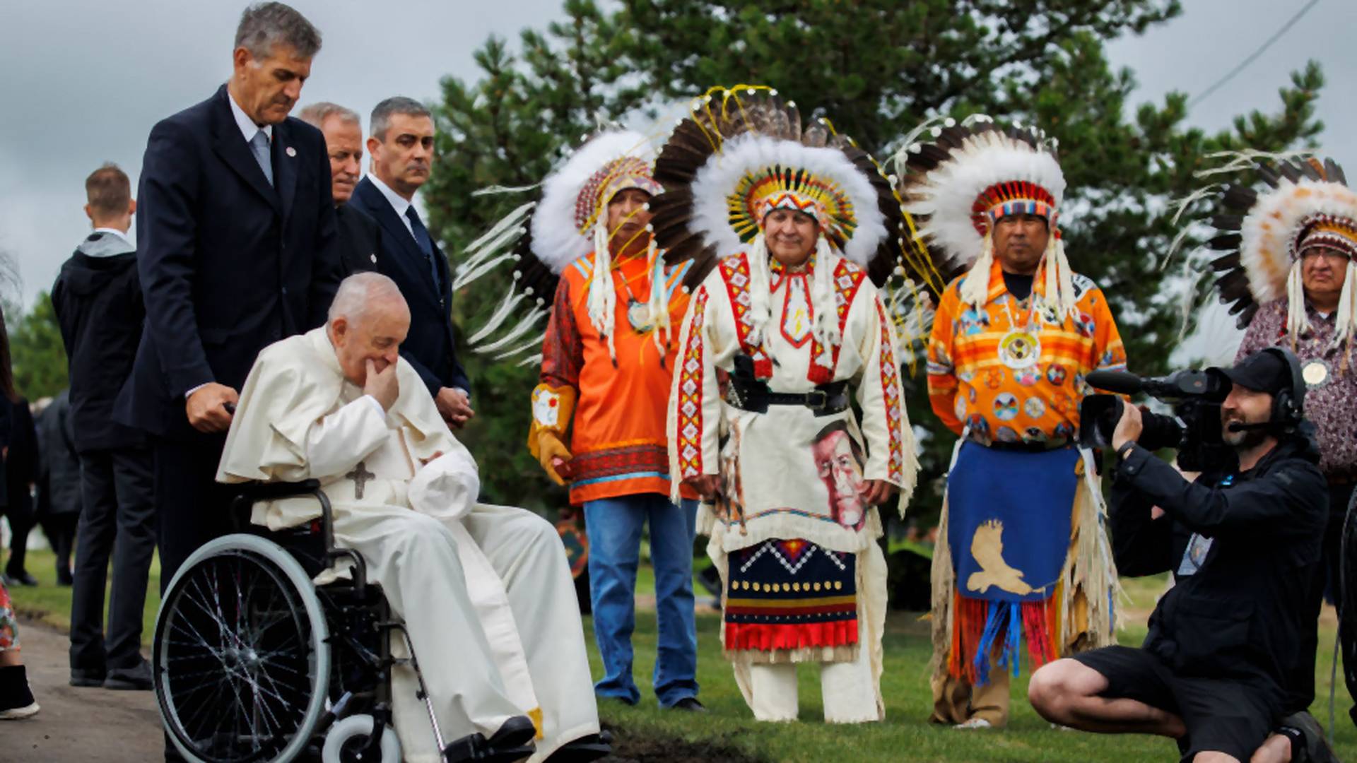 Papież prosi o przebaczenie za zło popełnione przez chrześcijan wobec rdzennej ludności Kanady