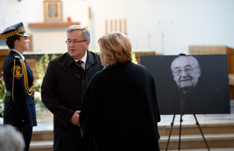 Były prezydent Bronisław Komorowski z żoną Anną w kościele