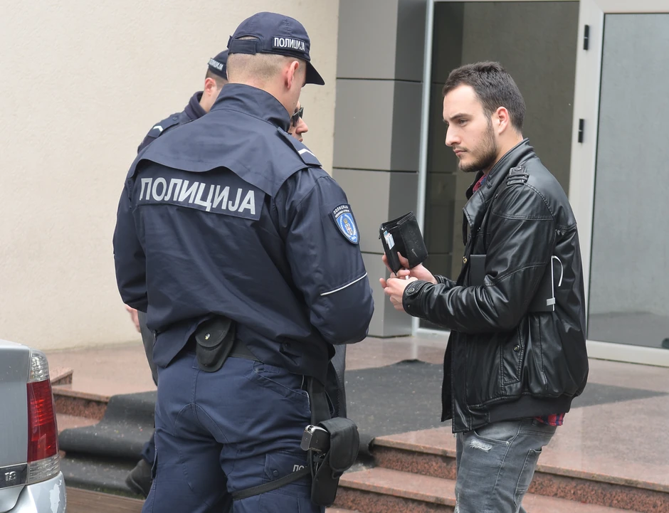 Miloš Stanić, novinar "Blica", daje iskaz policiji 