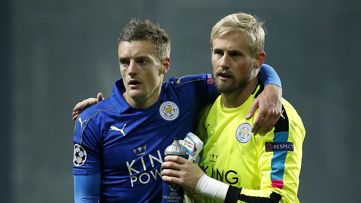 Złe wiadomości dla reprezentacji Danii i mistrzów Anglii. Bramkarz Leicester City Kasper Schmeichel podczas środowego spotkania na wyjeździe z FC Kopenhaga doznał złamania prawej ręki. Będzie pauzował od czterech do sześciu tygodni. Na razie nie ma jeszcze decyzji, czy konieczna będzie operacja.