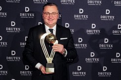 Czesław Michniewicz znajdzie pracę? Tam można zarobić krocie