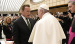 Schwarzenegger spotkał się z papieżem Franciszkiem. Mówili do kobietach
