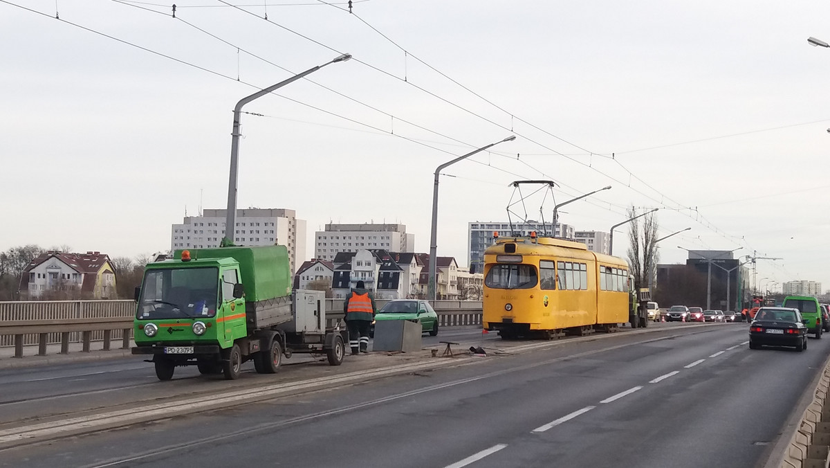 Rano doszło do awarii torowiska na ul. Królowej Jadwigi w Poznaniu. Z tego powodu tramwaje linii nr 6, 12 i 18 jeździły zmienionymi trasami. Po godz. 16 awaria została usunięta.