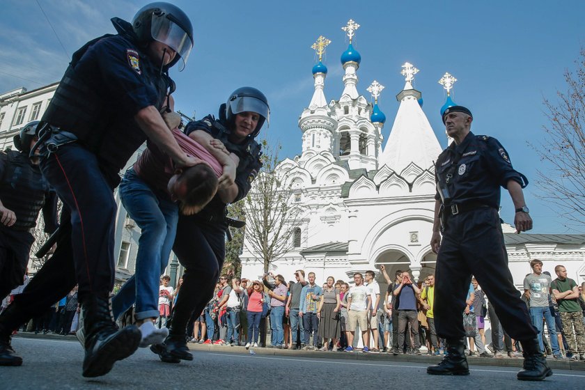 Protesty w kilkudziesięciu miastach. Zatrzymano ponad tysiąc osób