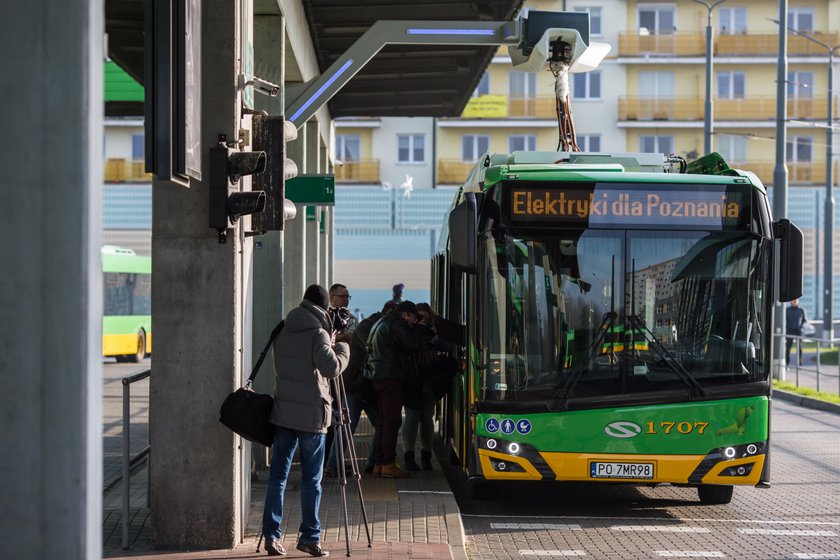 Autobus elektryczne już wożą pasażerów