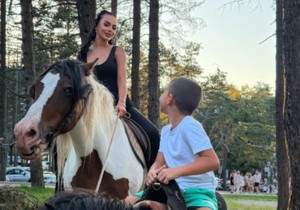 Anita Stanojlović sa sinom