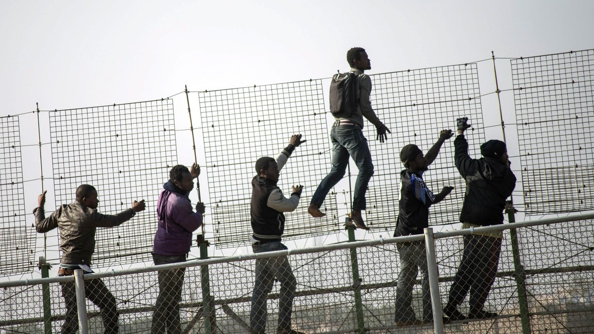 Melilla hiszpania Afryka nielegalni imigranci