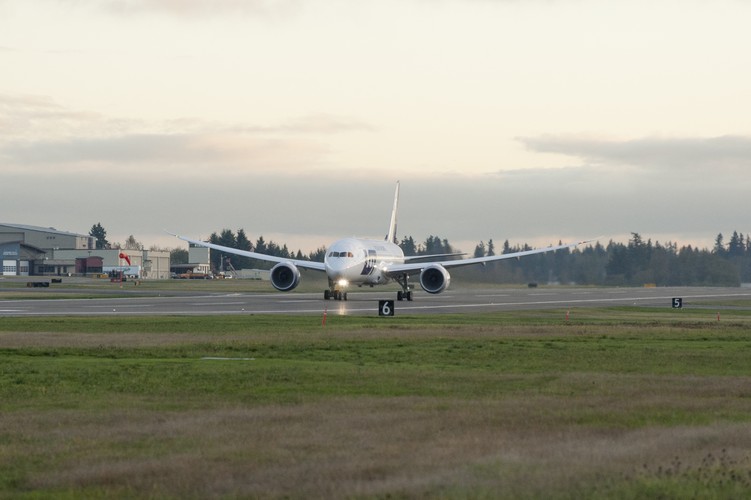 Start Boeinga 787 Dreamliner w barwach PLL LOT