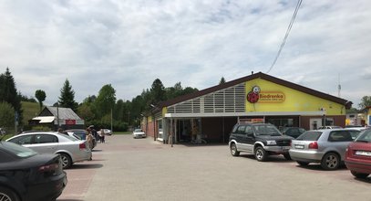 Biedronka wprowadza zmiany na parkingach. Klienci będą zaskoczeni