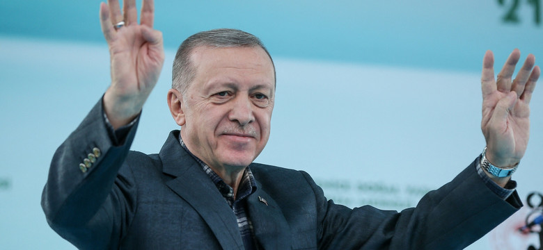 "Drastyczny zwrot" w polityce Erdogana. Brata się ze swoim największym wrogiem, a Putin zaciera ręce z radości
