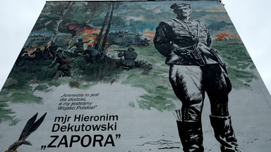 Tarnobrzeg: mural przypominający mjr. Hieronima Dekutowskiego