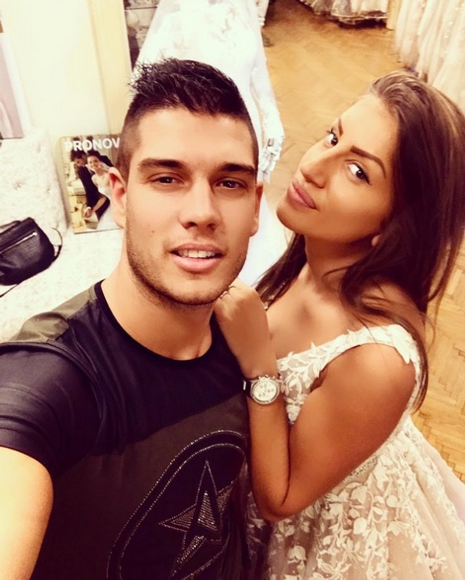 Dalila Et Si On Se Rencontrait Instagram ISPLIVALE MRAČNE TAJNE IZ PROŠLOSTI: Evo čime se Dejan Dragojević bavio