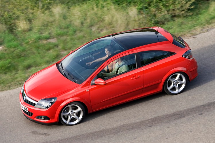 Astra H była produkowana w latach 2004 – 2009