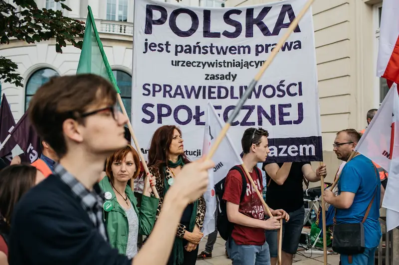 Ludzie protestowali przeciwko ustawie o sądownictwie