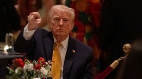 Bardzo specyficzne życzenia świąteczne od Donalda Trumpa. Uderzył w "lewicowe szumowiny"