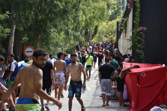 HAOS KAKAV EVROPA NE PAMTI! Tela isplivavaju na obalu, Španija digla vojsku: Briselu u panici zbog nove migrantske krize, a zbog ove najave Italije, ugrožen ceo Šengen