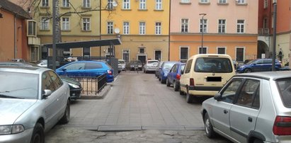 Zamkną ulice, zabiorą parkingi