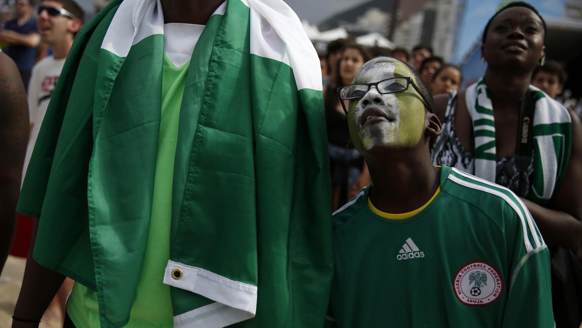 Awans do ćwierćfinału igrzysk olimpijskich w Rio de Janeiro najwyraźniej nie cieszy wszystkich ludzi związanych z piłkarską reprezentacją Nigerii. Według informacji nigeryjskiej prasy sekretarz generalny Nigeryjskiego Związku Piłki Nożnej Mohammed Sanusi "nie jest szczęśliwy, że zespół wygrywa".