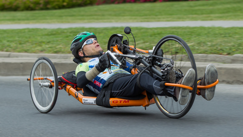 Paraolimpijski mistrz świata zaatakowany. Syn wójta zrzucił go do rowu