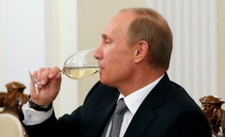 Putin zaniepokojony stanem osób z najbliższego kręgu. "Od lutego tak rozładowują stres"