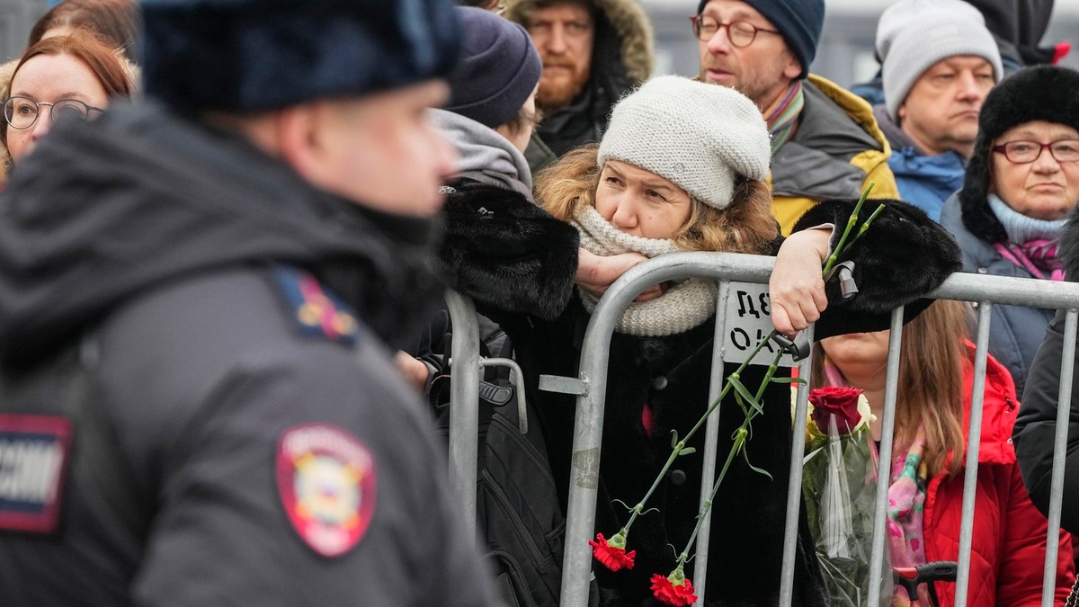 Óriási a készültség, ma temetik Moszkvában Alekszej Navalnijt: utolsó útjára kísérik az ellenzéki vezetőt – fotó