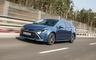 Test Toyoty Corolli TS 2.0 Hybrid