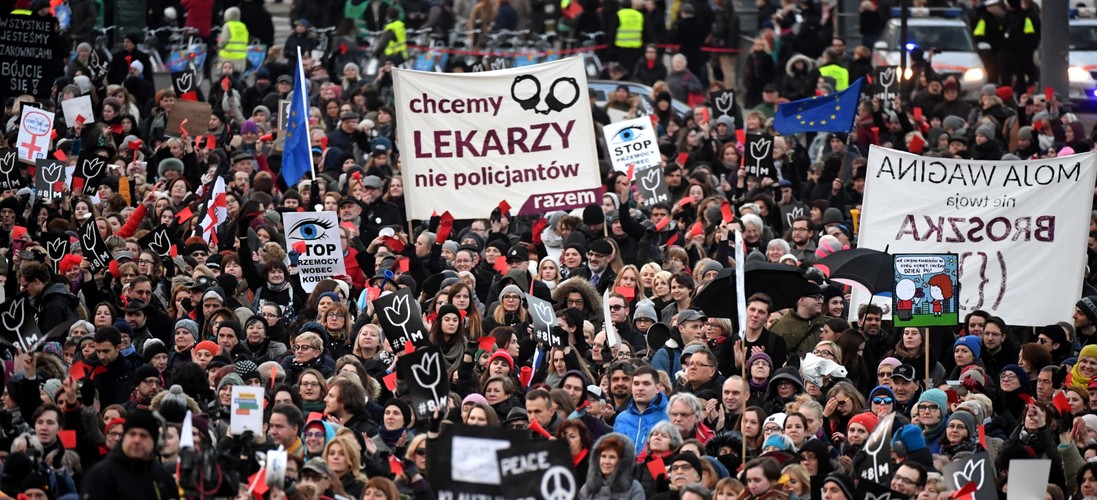 Międzynarodowy Strajk Kobiet w Dzień Kobiet, 8 bm. w Warszawie.   PAP/Bartłomiej Zborowski