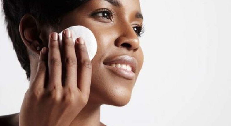 Five natural remedy for oily skin (Outlineskincare)