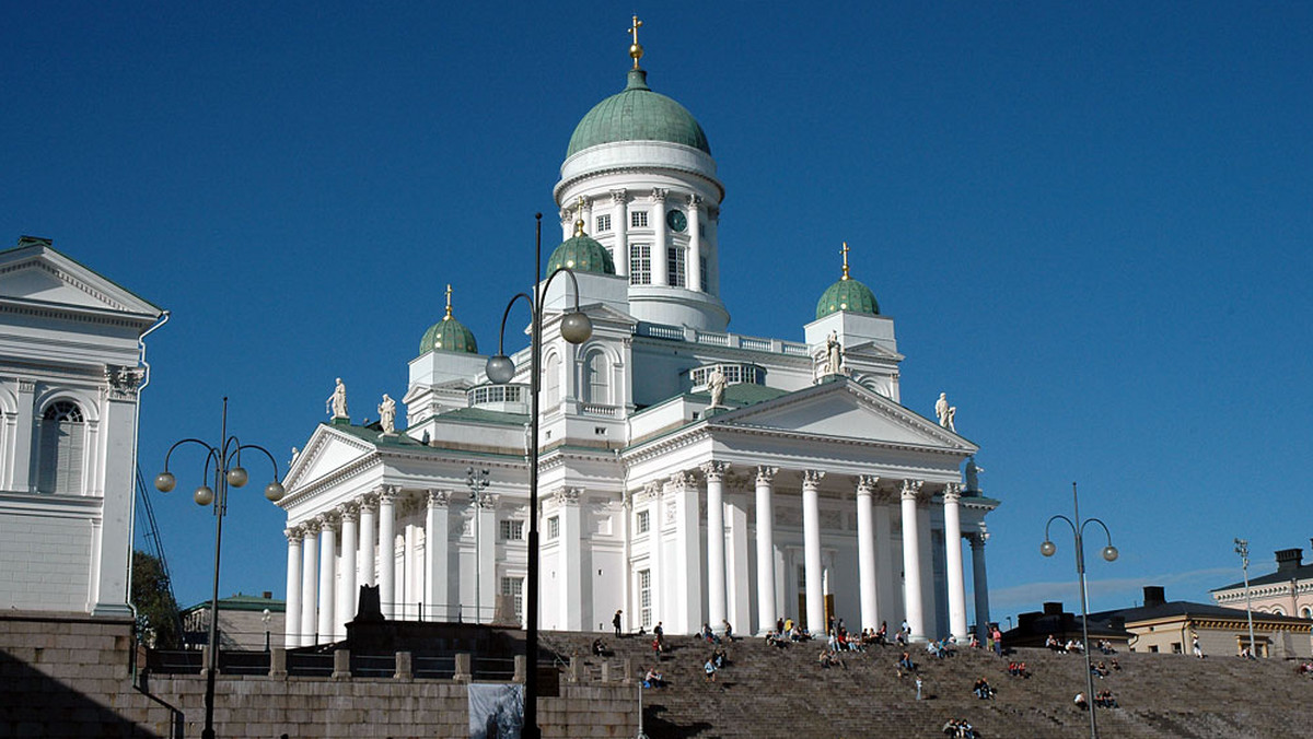 Helsinki są bezpieczne, czyste i funkcjonalne. Ten opis nie różniłby się zbytnio od innych miast europejskich, szczególnie niemieckich, gdyby nie kameralna atmosfera i ogromna życzliwość mieszkańców.