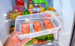 GIS ostrzega: Bakterie w jednej partii wędzonego łososia