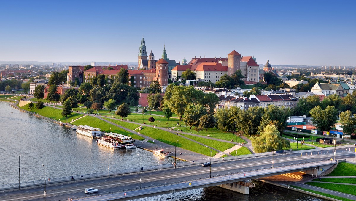 Jak co roku w okresie wakacyjnym dzieci i młodzież objęte Programem Krakowska Karta Rodzinna 3+ mogą skorzystać z atrakcji przygotowanych specjalnie dla nich przez Gminę Miejską Kraków i Partnerów Programu.