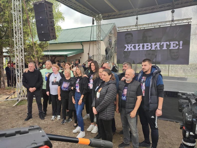 Porodice nastradalih došli na lice mesta 