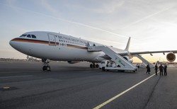 Samolot z Merkel musiał zawrócić z trasy do Argentyny. "Spiegel": Doszło do awarii znacznej części systemu elektronicznego