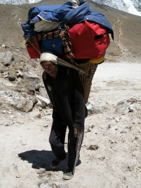 Szerpowie, życie z widokiem na Everest