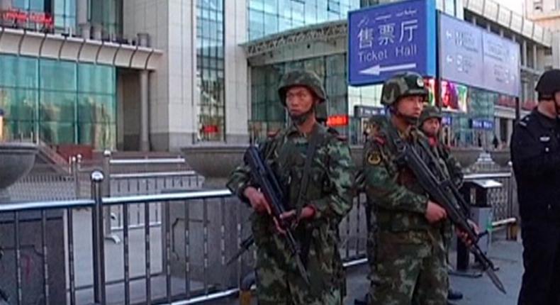 Chinese security forces kill 17 in Xinjiang 