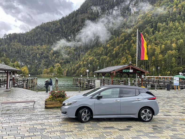 Meta! – Nissan Leaf nad Jeziorem Królewskim