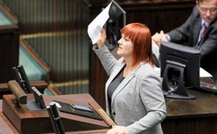 Lekarze sami nie chcą się szczepić? Antyszczepionkowcy: To hipokryzja