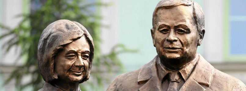 Uroczystość odsłonięcia pomnika Lecha i Marii Kaczyńskich.