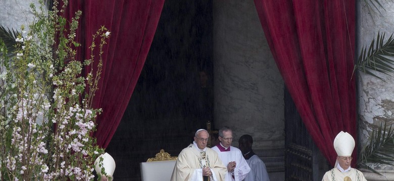 Orędzie wielkanocne papieża. Franciszek mówił o prześladowanych chrześcijanach