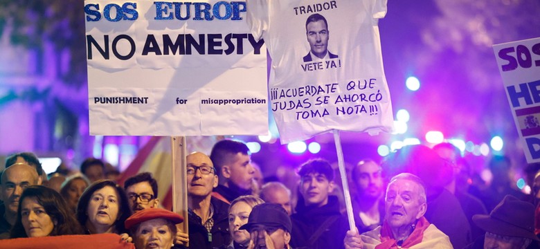 Hiszpania na zakręcie. "Sánchez zdrajca", "faszyści" bronią konstytucji. "Pomóż, Unio Europejska!"