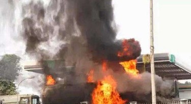 Explosion at illegal fuel depot kills 35 people along Benin-Nigeria border