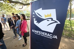 Rząd Konfederacji i… Najnowszy sondaż pokazuje, kto rozdaje karty