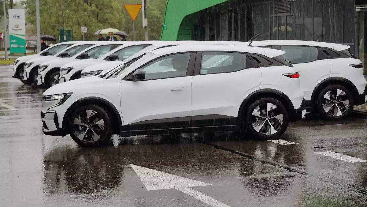 Do Krakowa trafi 46 samochodów elektrycznych Renault Megane E-Tech electric