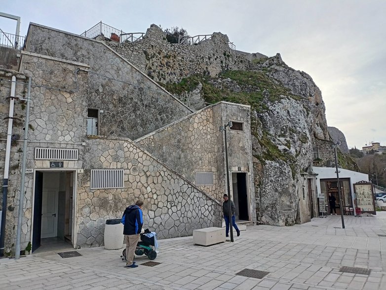  Sanktuarium San Michele Arcangelo w Monte Sant&rsquo;Angelo